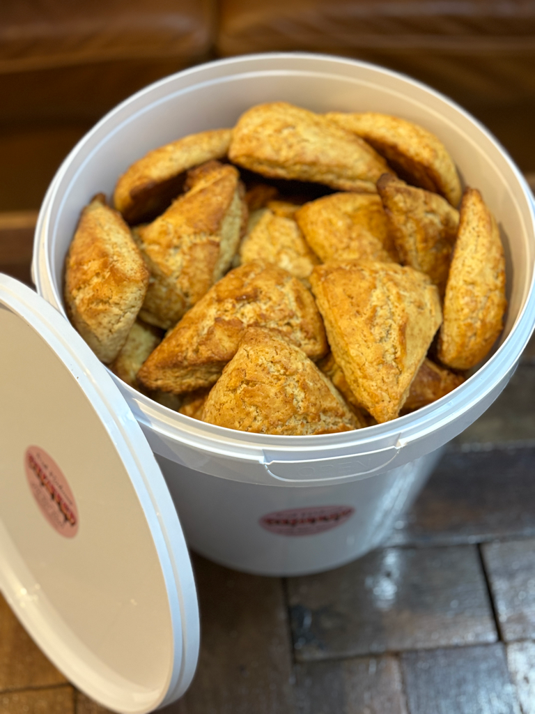 10L Bucket Scones (Plain & Blueberries mixed)